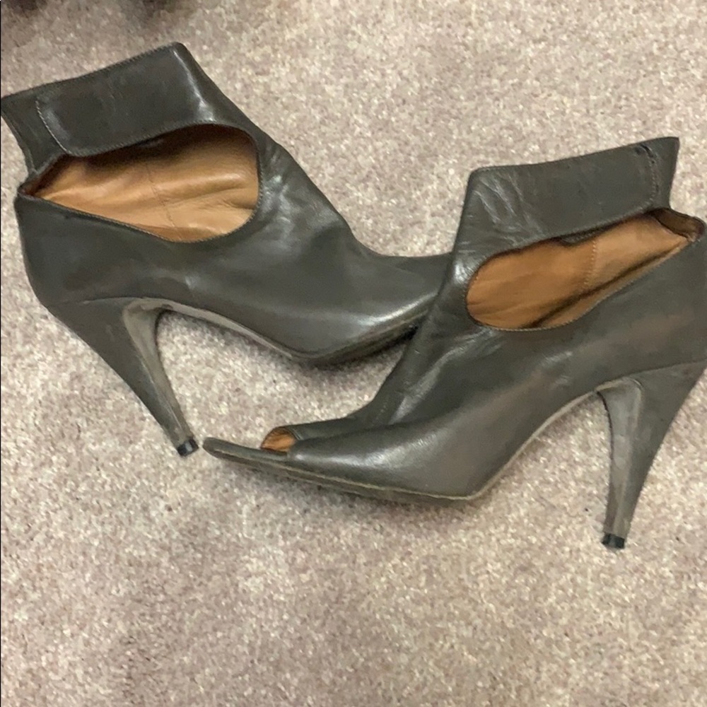 Coop size 8 booties